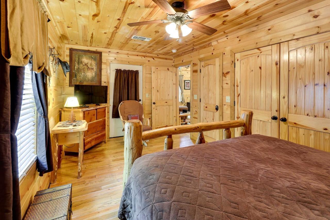 Broken Bow Rental Cabin With Hot Tub And Bar Exterior photo