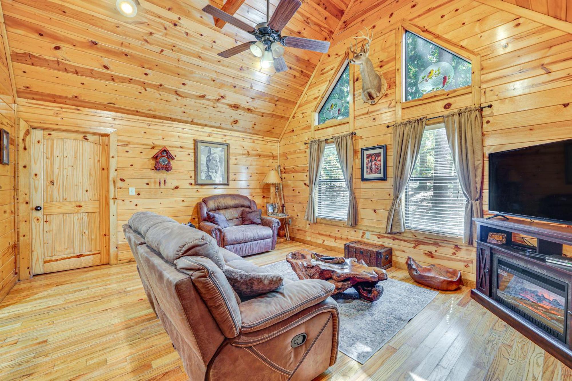 Broken Bow Rental Cabin With Hot Tub And Bar Exterior photo